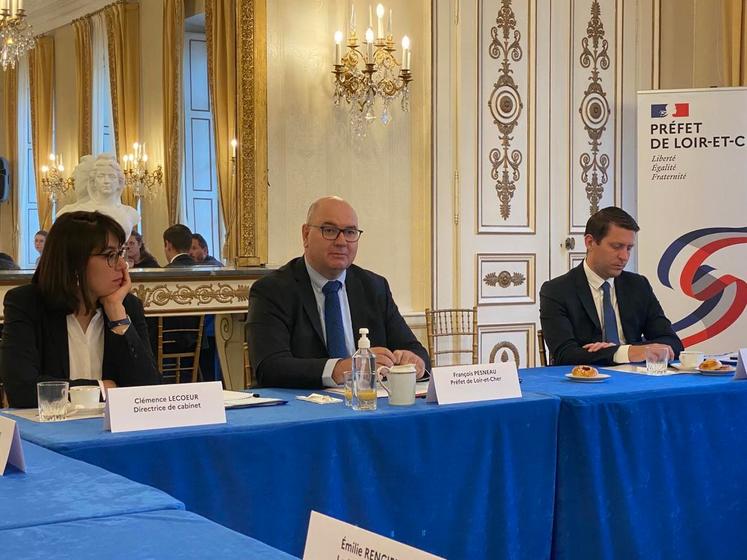 Mercredi 7 septembre, à Blois. Le préfet François Pesneau a fait le tour de l'actualité du département à l'occasion d'une conférence de presse, en présence des journalistes locaux et de Clémence Lecœur, directrice de cabinet, ainsi que de Nicolas Hauptmann, secrétaire général de la préfecture.