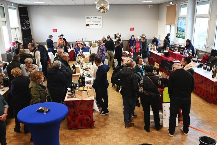 Les consommateurs étaient au rendez-vous lors du Festival des vins à Saint-Lubin-en-Vergonnois avec plus de 375 entrées le week-end dernier. 