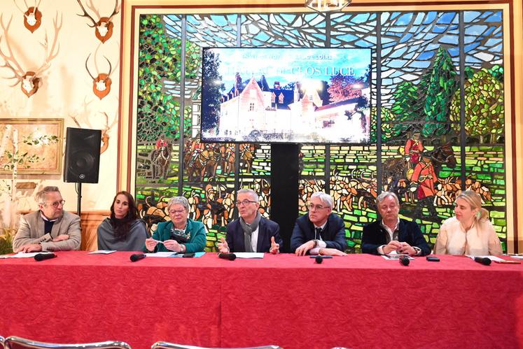 En novembre dernier, François Bonneau, président de la Région, accompagné des représentants des sites touristiques faisant partie de l'opération « Noël en Val de Loire » ont présenté le programme pour cette fin d'année.