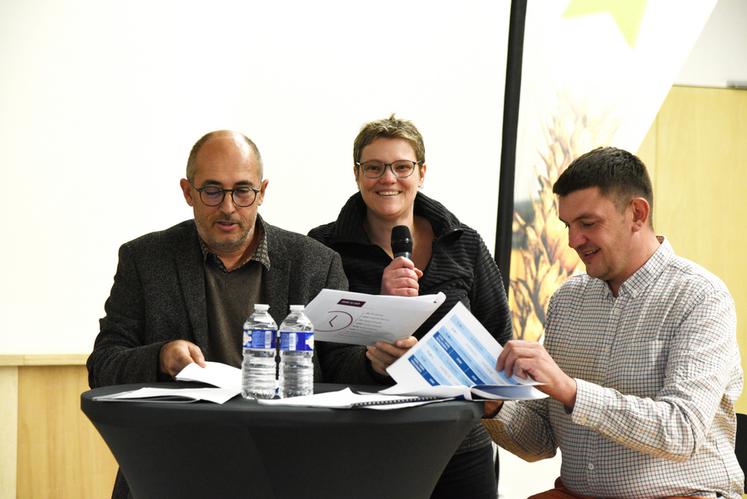 Jeudi 7 décembre, à Bellegarde. Lucie Lefevre a été officiellement présentée aux adhérents du réseau lors de l'AG de la Fédération des Cuma du Loiret.