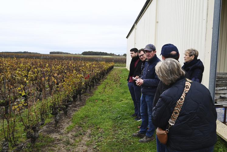 Samedi 18 novembre, l'association œnologique WineStory a organisé une journée au cœur de la Touraine viticole avec la visite de deux domaines, dont celui de Christophe Godet, le Domaine de Marcé, à Oisly. 