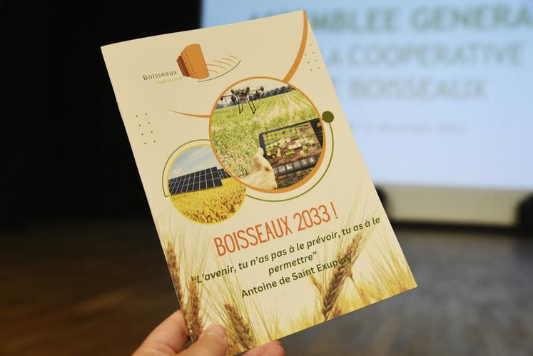 Mardi 12 décembre, le fascicule Boisseaux 2033 a été transmis aux adhérents de la coopérative lors de son assemblée générale.