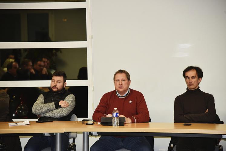 De g. à d. : Nicolas Hervin, vice-président de JA Île-de-France, Damien Greffin, président de la FDSEA, et Damien Radet, son secrétaire général.