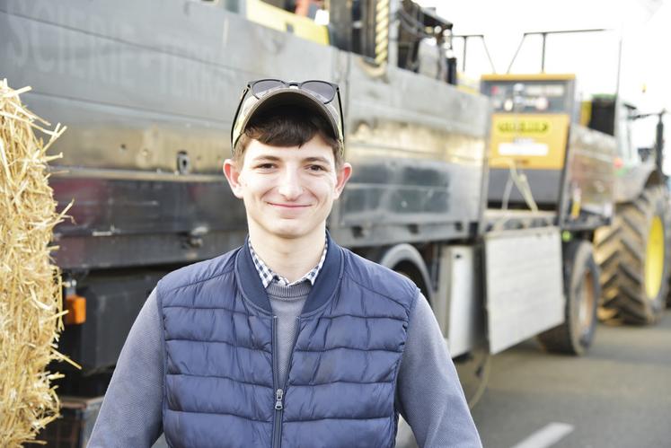 Léo, apprenti agricole dans le Loiret, à Villabé (Essonne) le 29&nbsp;janvier.