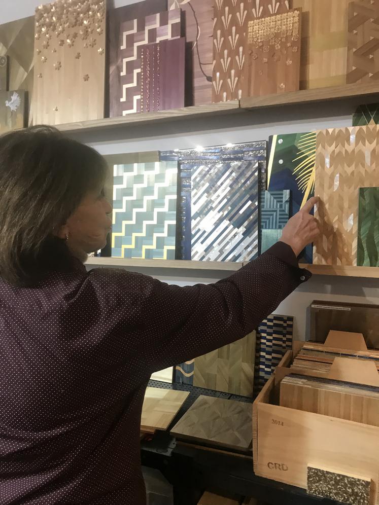 Lison de Caunes dans son atelier, à Paris.