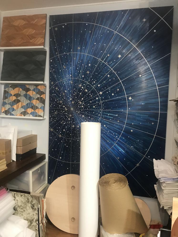 Dans l'atelier de Lison de Caunes, à Paris.