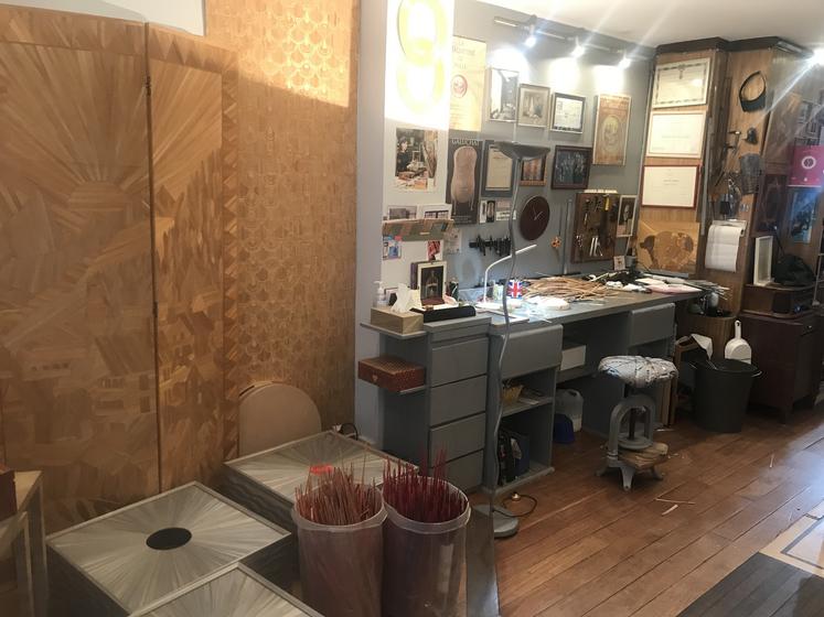 Dans l'atelier de Lison de Caunes, à Paris.