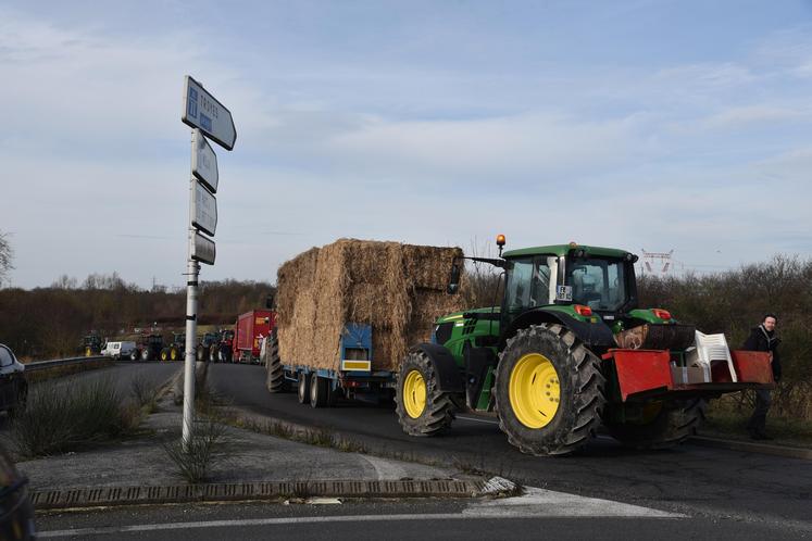 Manifestation des agriculteurs sur l'A5 fin janvier 2024.