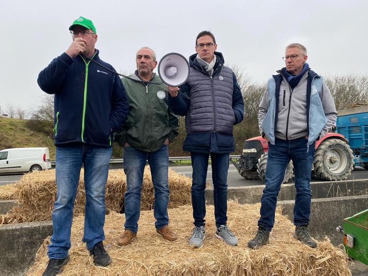 Manifestation des agriculteurs sur l'A5 fin janvier 2024.