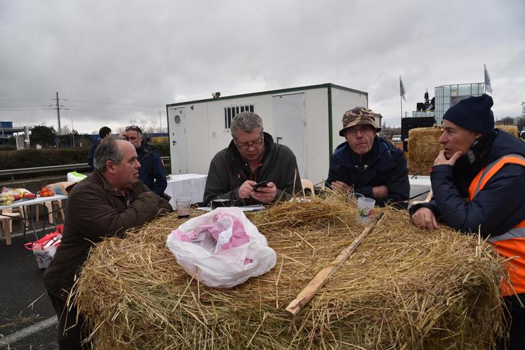 Sur le blocage de l'A6 par les agriculteurs fin janvier 2024.