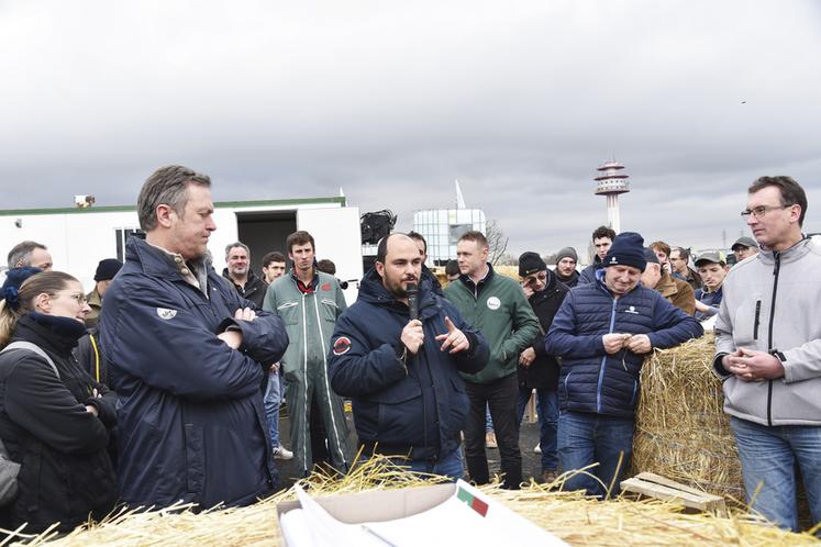 Point de situation sur l'A6 avec Frédéric Arnoult, vice-président de l’Union de l’Essonne, et Pascal Verrièle, secrétaire adjoint de la FDSEA Seine-et-Marne.