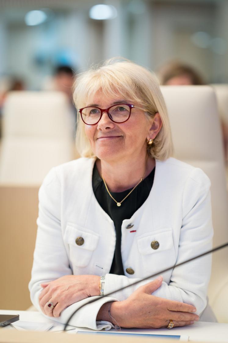 Valérie Lacroute, vice-présidente du conseil régional d'Île-de-France, en charge de l'agriculture et de l'alimentation, détaille les modalités de l'aide régionale Cédant/Repreneur.