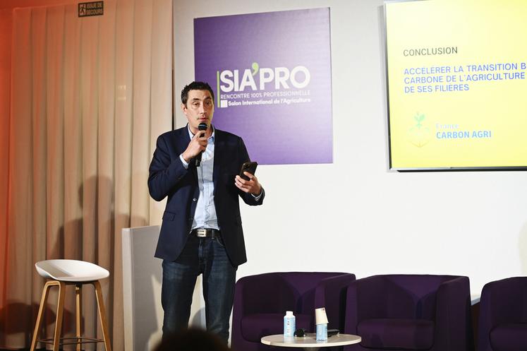 À Paris, mardi 27 février. Le président de France Carbon Agri, Samuel Vandaele, a introduit et conclu la conférence dédiée à la transition bas-carbone organisée au Salon de l'agriculture.