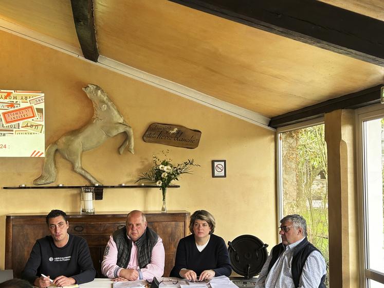 Yèbles, vendredi 8 mars. L'assemblée cantonale de Mormant, reportée en raison du blocage des autoroutes, était présidée pour la première fois par Valéry Legendre.