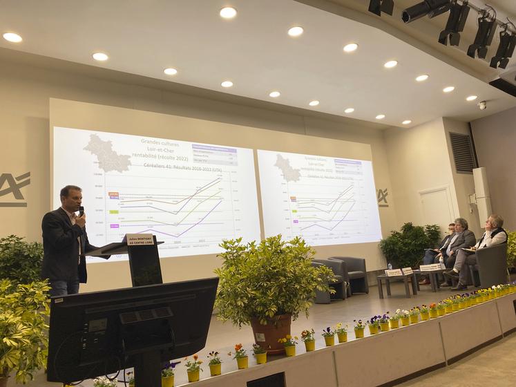 Florent Courtin, conseiller entreprise AS Centre-Loire, est intervenu lors de la table ronde sur l'avenir de l'agriculture en Loir-et-Cher.