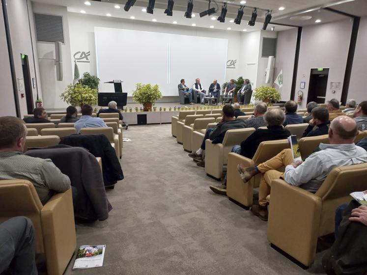 Vendredi 15 mars, à Blois. Les échanges ont été riches lors de l'assemblée générale de la FNSEA 41.