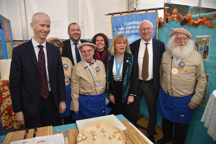 Dernière née des confréries du département, celle de Montereau était aux côtés de ses grandes sœurs de Meaux, Melun et Coulommiers. 