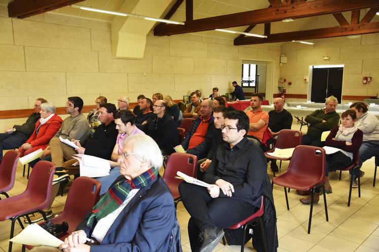 Dagny, jeudi 11 avril. Les producteurs de lait de Seine-et-Marne ont enchaîné les réunions inhérentes à leurs organismes parmi lesquels la FDSPL 77.