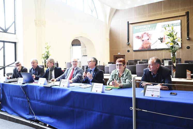 La société départementale d'agriculture de Loir-et-Cher (SDA 41) a organisé son assemblée générale au conseil régional à Blois, vendredi 5 avril sous la présidence de Jacky Pelletier et avec la présence de Philippe Gouet, président du Département. 