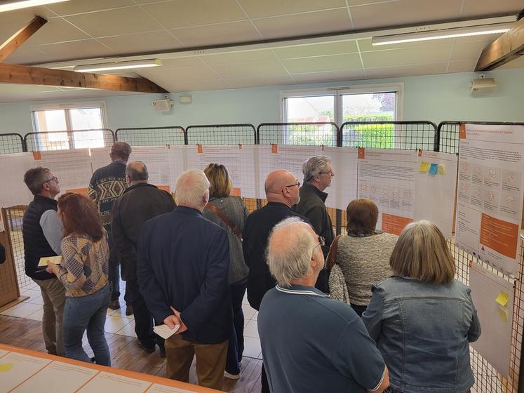 Le 13 avril, au Gault-Saint-Denis. Les habitants des territoires de la Beauce et du Dunois ont pu prendre connaissance des avancées du Plan alimentaire territorial.