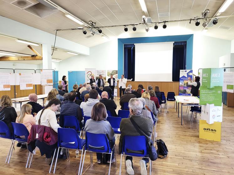 Le 13 avril, au Gault-Saint-Denis. Les habitants de la Beauce et du Dunois ont pris connaissance des avancées du Plan alimentaire territorial.