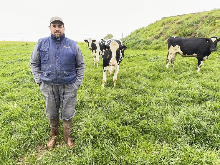 Jeudi 2 mai, à La Gaudaine. Selon l'éleveur Yohann Serreau, les conditions météo ont rarement été aussi compliquées. 
