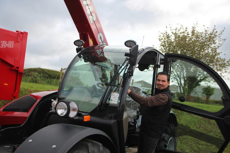 À Sasseville (Seine-Maritime), Florent Leblond, chef d’atelier chez Novagri, vient de recevoir un télescopique Case IH avec lequel il réalisera des démonstrations dans les mois qui viennent. 