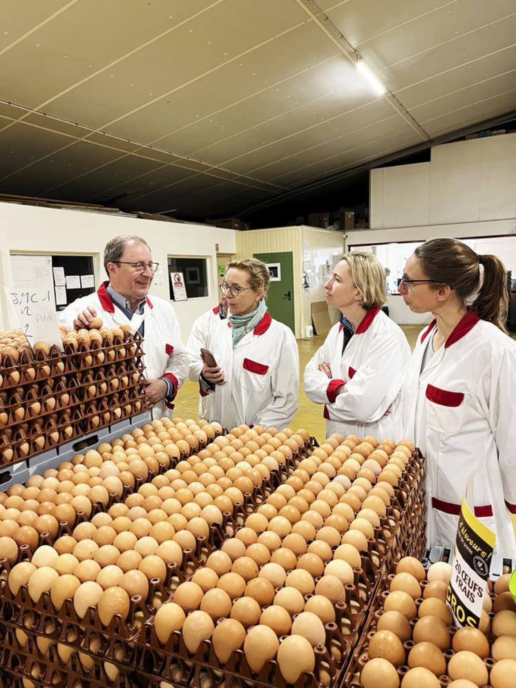 Le centre de la Ferme d'Olivet est capable de conditionner jusqu'à un million d'œufs par jour.