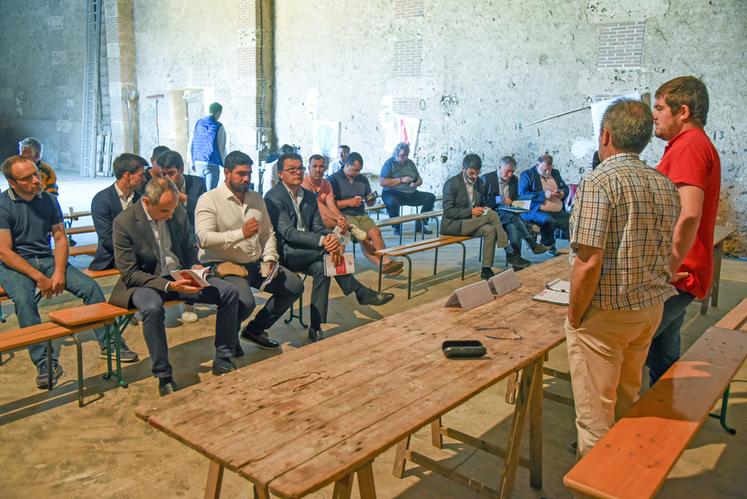 Mercredi 26 juin, à Chauffours. Huit candidats aux élections législatives ont répondu à l'invitation de la FNSEA et JA 28 d'entendre leurs positions sur l'agriculture.