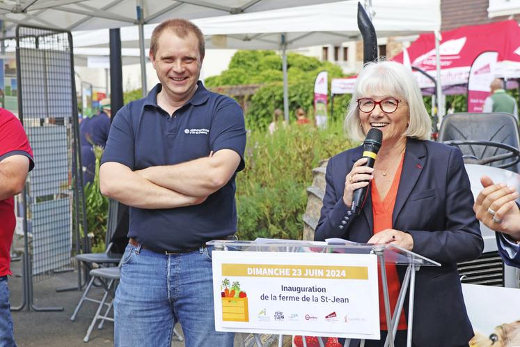 Nemours, dimanche 23 juin. Guillaume Lefort, vice-président de la chambre d'Agriculture, aux côtés de la maire de Nemours, Valérie Lacroute. 