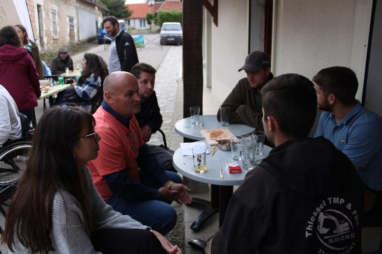 Des professionnels de la filière élevage et viande tournaient de table en table pour tordre le cou aux idées reçues sur la filière.