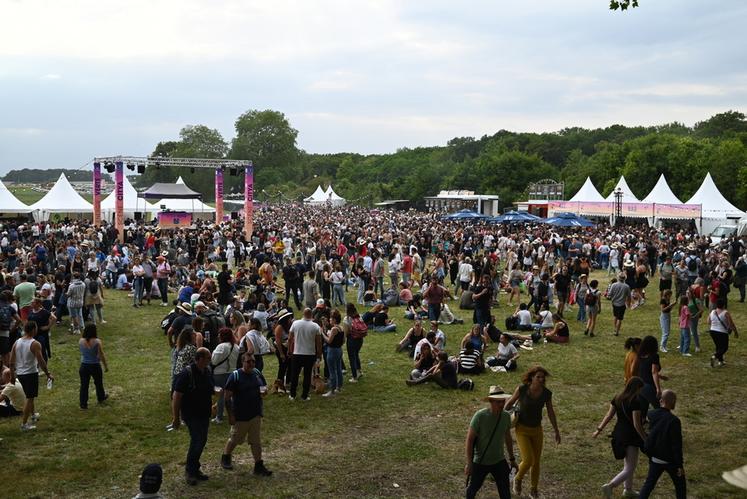 Des milliers de spectateurs se sont restaurés au sein du Village de Chambord Live. Ils ont jeté leurs déchets alimentaires dans les poubelles dédiées pour que ces derniers soient valorisés en gaz vert.
