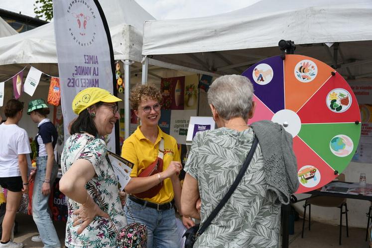 Mardi 9 juillet, à Orléans. Les interprofessions (ici Interbev) étaient sur place pour présenter leurs filières afin de dresser un panorama complet de l'agriculture dans le département.