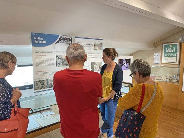 Jusqu'au 22 septembre, le Musée de Sologne propose une exposition éphémère sur l'histoire des comices en Sologne. Valérie Maillochon, directrice du musée, propose des visites guidées pour la découvrir.