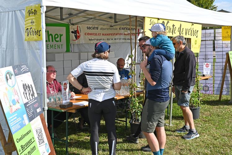 Les visiteurs ont été nombreux, consommateurs aguerris comme amateurs, à arpenter la 5e édition du salon de la bière de Saint-Firmin-des-Prés. 
