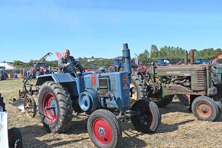 Samedi 14 et dimanche 15 septembre, à Montoire-sur-le-Loir. À l'occasion de Festi'campagne, la fête agricole organisée par Jeunes agriculteurs de Loir-et-Cher, une démonstration et un défilé de tracteurs anciens a ravi les visiteurs.