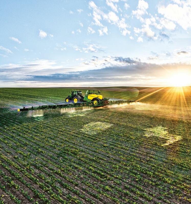 Innovante, la technologie See &amp; Spray Select ™ permet de détruire uniquement les adventices ou les zones identifiées par caméras et par conséquent de réaliser des économies d’herbicides.