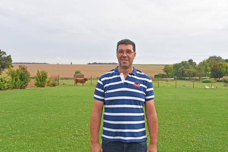 Geoffrey Bouzonie, éleveur ovin et bovin à Tournan-en-Brie.