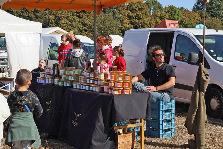 De nombreux producteurs locaux exposaient au sein du marché du terroir.