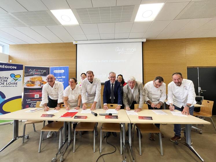 Lundi 23 septembre, à Olivet. La Région, le réseau des CCI de Centre-Val de Loire, les offices de tourisme et restaurateurs s'engagent lors d'Automne gourmand à promouvoir le fait maison, à partir de produits bruts, locaux, frais et de saison.