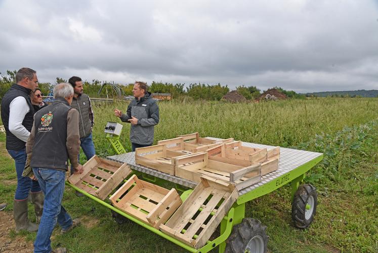 Un chariot porte-caisses permet d'éviter le port de charges lourdes.