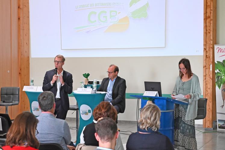 Mardi 17 septembre, à Pithiviers-le-Vieil (Loiret). Lors de l'assemblée générale de la CGB Centre-Val de Loire, Franck Sander, président de la CGB, était présent pour livrer son regard sur la situation de la filière betteravière.