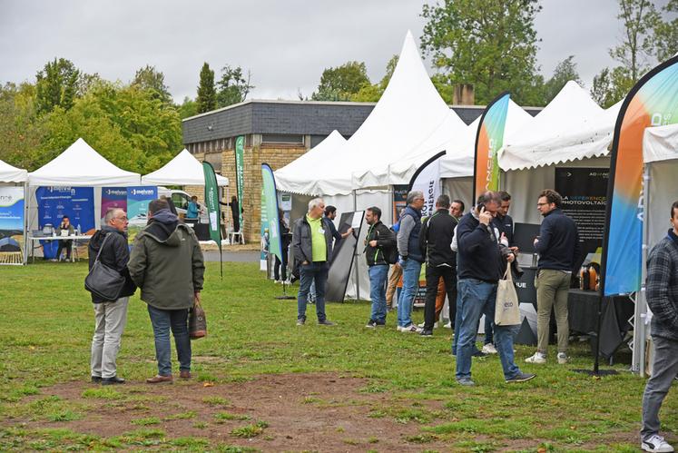 Une quarantaine d’exposants étaient présents pour échanger avec les visiteurs.