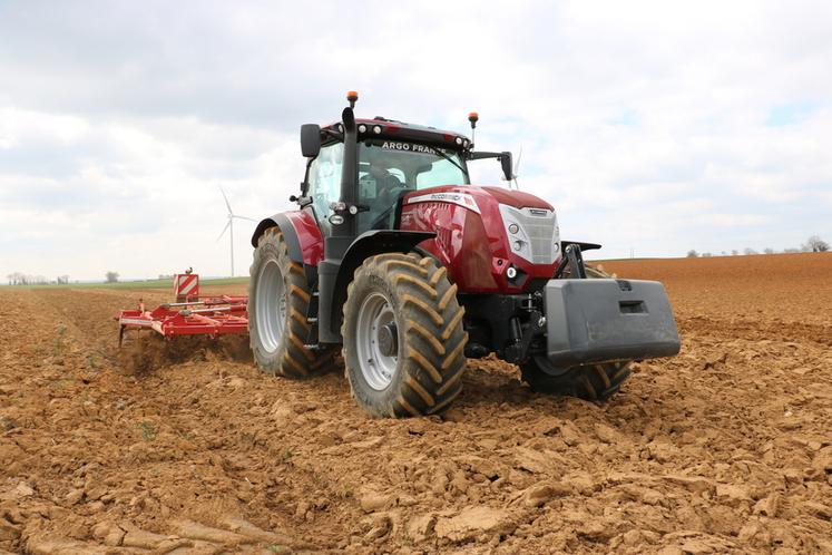 Avec son poids à vide de 8,3 tonnes et son PTAC de 13 tonnes, le McCormick X7 n’affiche que 4,7 tonnes de charge utile. 