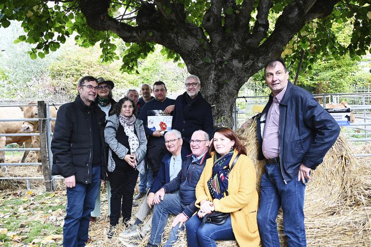 Organisateurs de la foire, élus, éleveurs et représentants de la profession agricole se sont retrouvés pour échanger dans une ambiance conviviale.