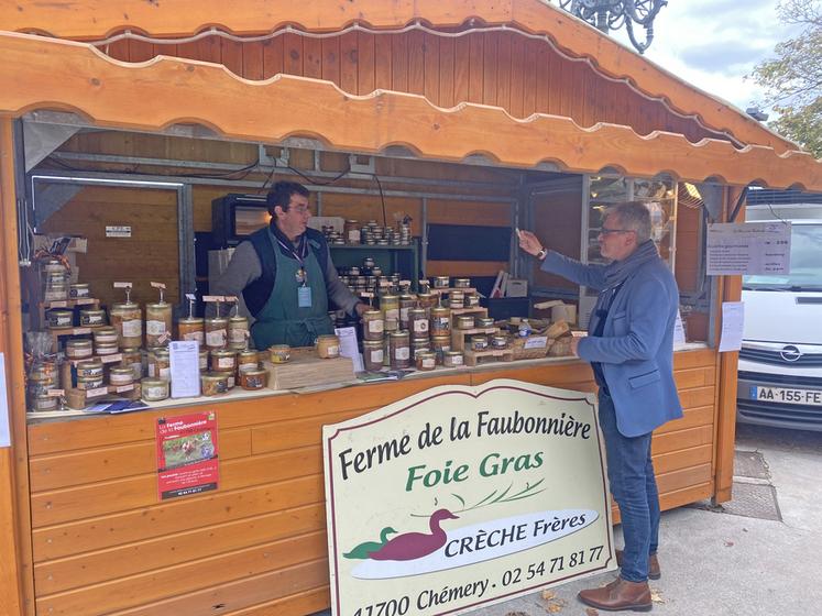 De nombreux producteurs locaux proposaient des plats préparés ou des sandwiches comme la Ferme de la Faubonnière.