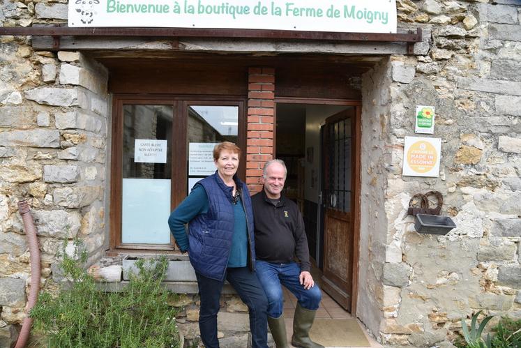 À la ferme de Moigny (Essonne), les petits-enfants de Pascal et Pascale Common faisaient visiter l'exploitation. Des dégustations de produits étaient proposées. 