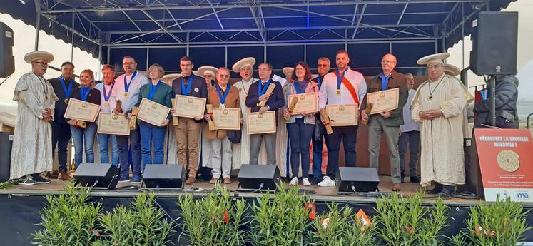 Neuf nouveaux chevaliers de la confrérie du brie de Meaux ont été intronisés, dont Sébastien Dromigny, agriculteur et conseiller régional délégué à la marque, au bio et aux circuits courts. 