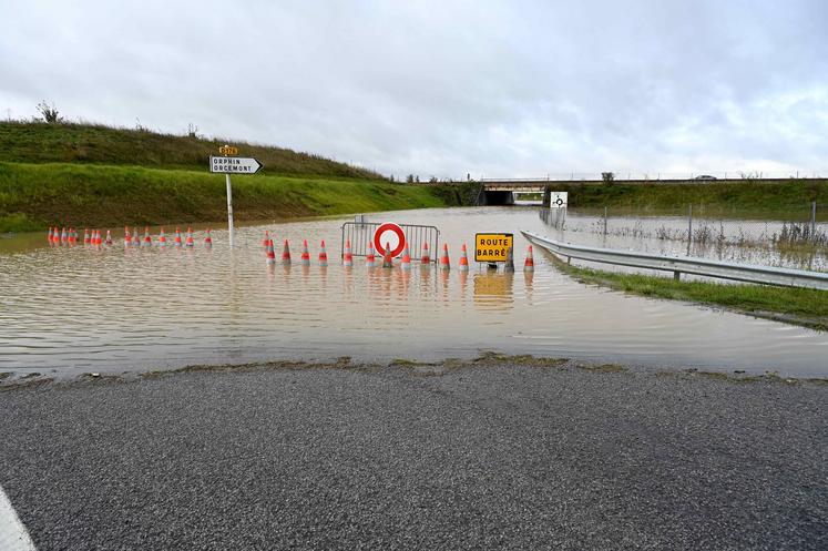 Dans le sud des Yvelines, certaines routes sont fermées à la circulation.