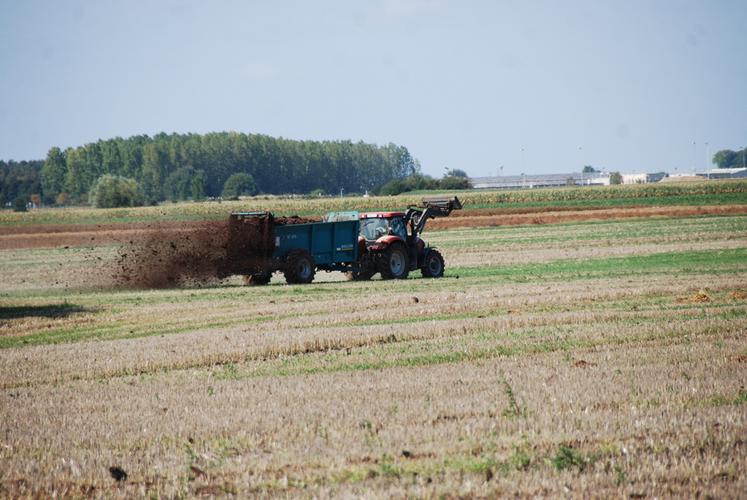 L'épandage des fertilisants de type II est possible jusqu'au 15 novembre après avoir formulée une demande individuelle à la DDT.